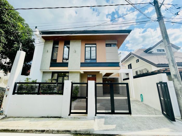 4 Bedroom House And Lot, Antipolo